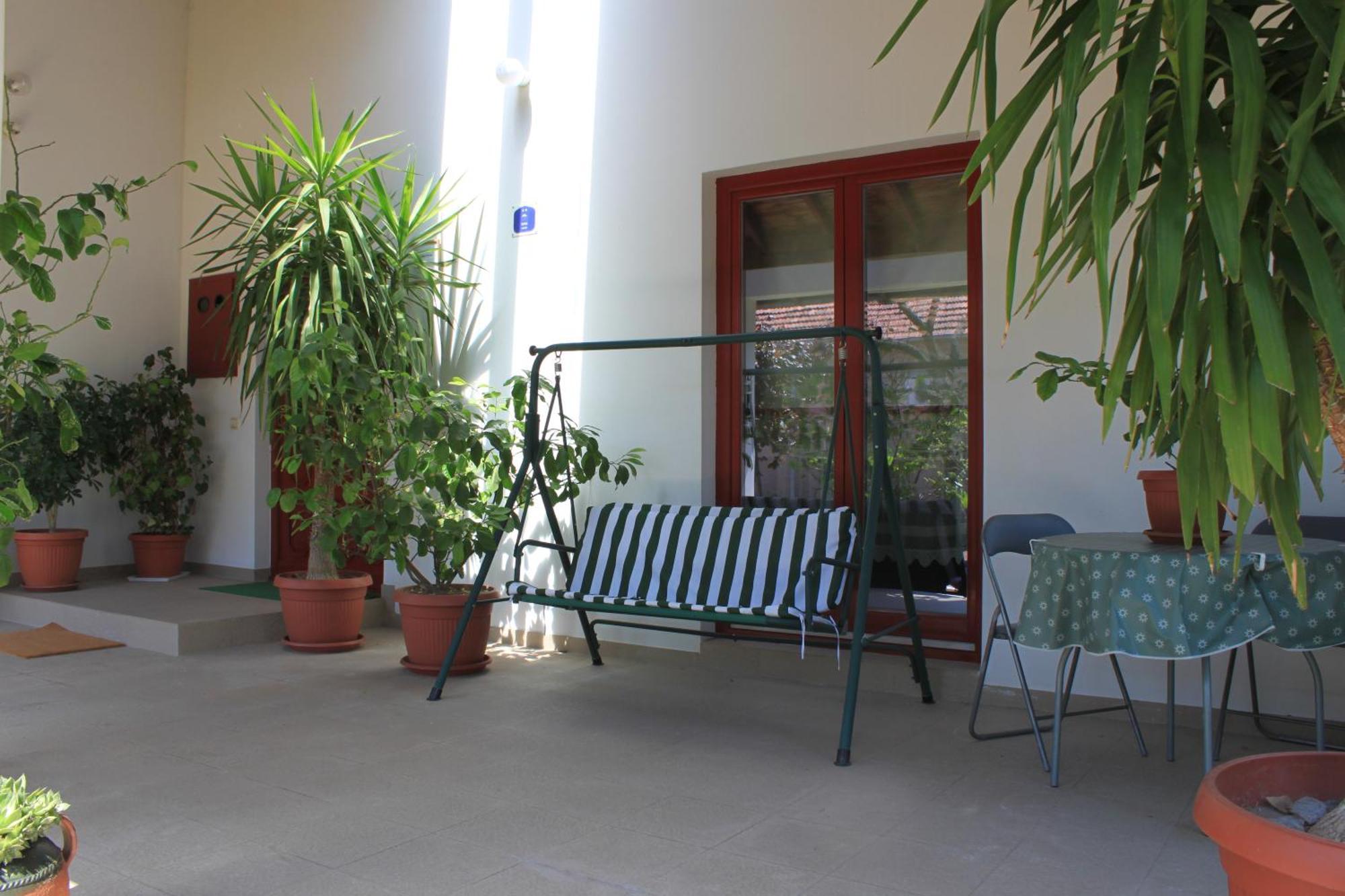 Boulevard Garden House - Free And Save Parking In The Locked Yard Cuprija Ruang foto